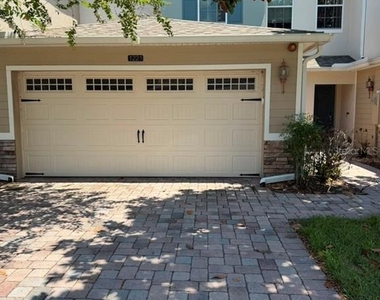 1221 Priory Circle - Photo Thumbnail 40