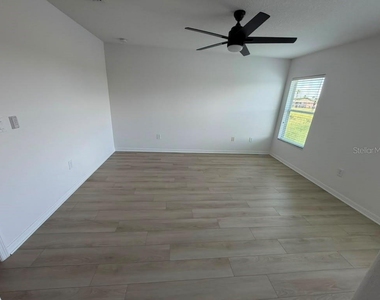 1221 Priory Circle - Photo Thumbnail 29