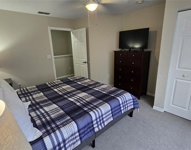 2602 Lodi Circle - Photo Thumbnail 12