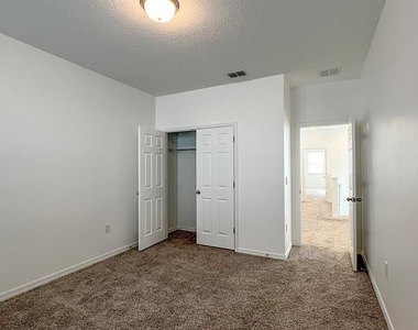15589 Willow Arbor Circle - Photo Thumbnail 25