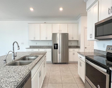 15589 Willow Arbor Circle - Photo Thumbnail 5