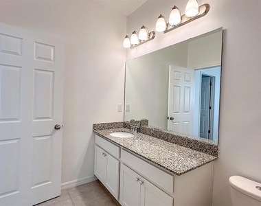 15589 Willow Arbor Circle - Photo Thumbnail 27