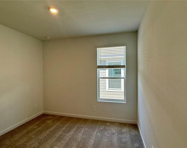 5515 Guava Court - Photo Thumbnail 6
