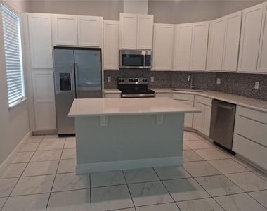 8964 Sperry Street - Photo Thumbnail 13