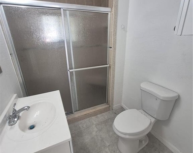 2106 Ne 11th Avenue - Photo Thumbnail 6