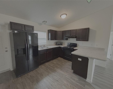 103 Marion Oaks Drive - Photo Thumbnail 5