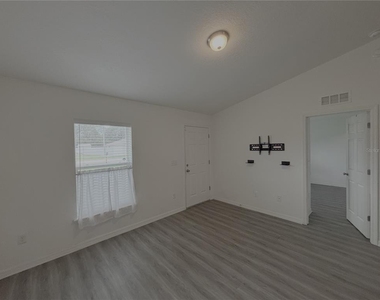 103 Marion Oaks Drive - Photo Thumbnail 8