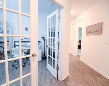4732 Nw 11th Street - Photo Thumbnail 10