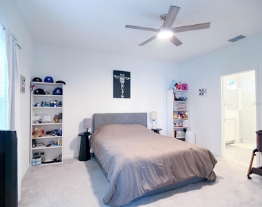 4732 Nw 11th Street - Photo Thumbnail 8