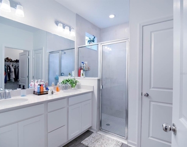 4732 Nw 11th Street - Photo Thumbnail 7
