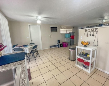 8 Rose Avenue - Photo Thumbnail 12