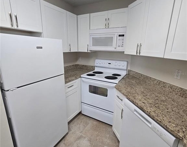 2577 Grassy Point Drive - Photo Thumbnail 9
