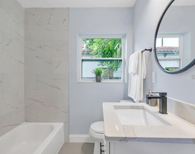 101 S Lakemont Avenue - Photo Thumbnail 14