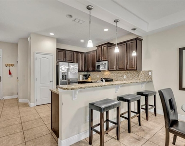 8177 Roseville Boulevard - Photo Thumbnail 7