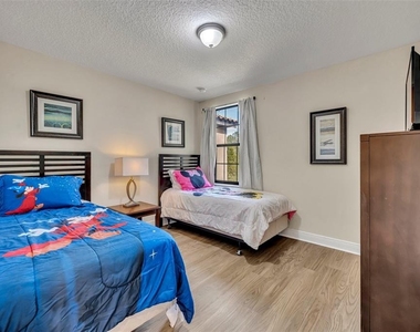 8177 Roseville Boulevard - Photo Thumbnail 18