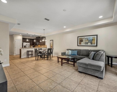 8177 Roseville Boulevard - Photo Thumbnail 13