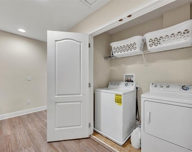 8177 Roseville Boulevard - Photo Thumbnail 23