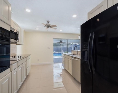 6195 Valerian Boulevard - Photo Thumbnail 15