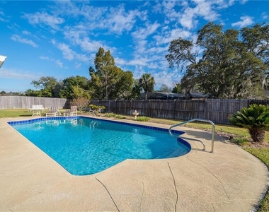 6195 Valerian Boulevard - Photo Thumbnail 2