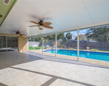 6195 Valerian Boulevard - Photo Thumbnail 4