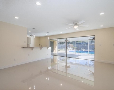 6195 Valerian Boulevard - Photo Thumbnail 10