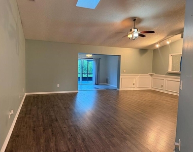 104 Brewster Lane - Photo Thumbnail 2