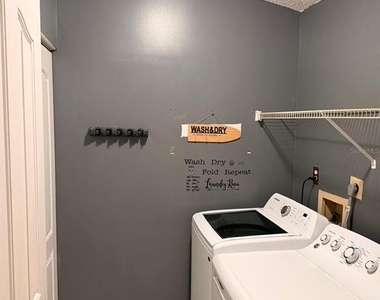 104 Brewster Lane - Photo Thumbnail 12
