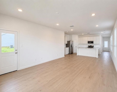 3027 Granite Ridge Avenue - Photo Thumbnail 8