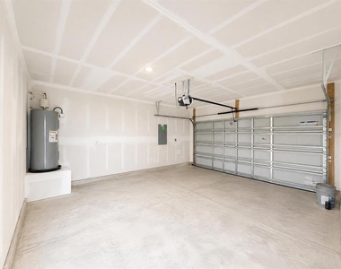 3027 Granite Ridge Avenue - Photo Thumbnail 31