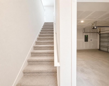 3027 Granite Ridge Avenue - Photo Thumbnail 12