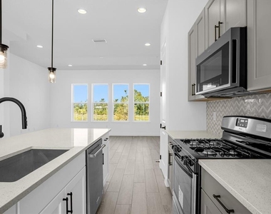 2368 Brix Street - Photo Thumbnail 12
