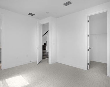 2368 Brix Street - Photo Thumbnail 21