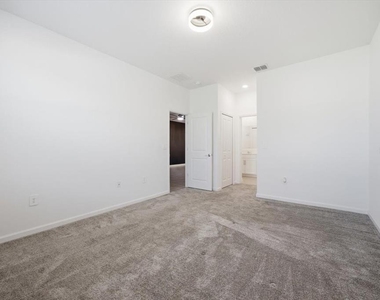 717 Citrus Reserve Boulevard - Photo Thumbnail 23
