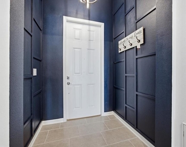 717 Citrus Reserve Boulevard - Photo Thumbnail 4