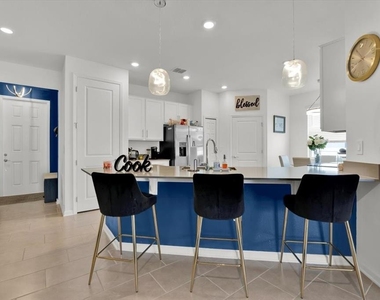 717 Citrus Reserve Boulevard - Photo Thumbnail 9
