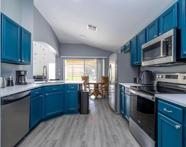 254 Cordova Avenue - Photo Thumbnail 4