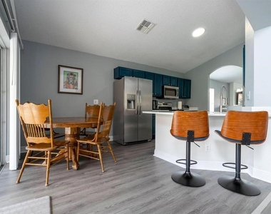 254 Cordova Avenue - Photo Thumbnail 9