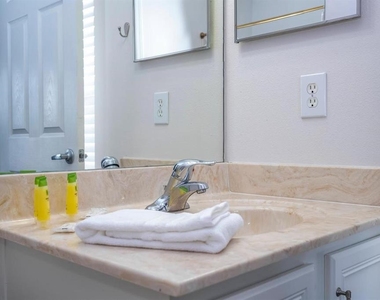 254 Cordova Avenue - Photo Thumbnail 58