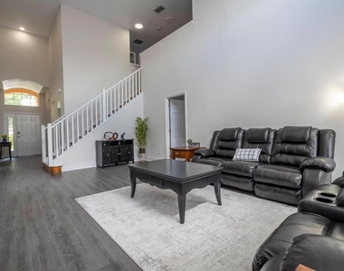 254 Cordova Avenue - Photo Thumbnail 16