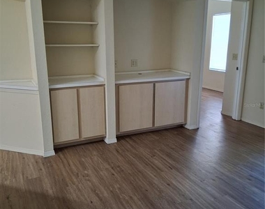829 Camargo Way - Photo Thumbnail 4