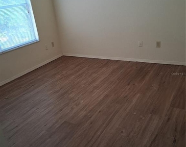 829 Camargo Way - Photo Thumbnail 6