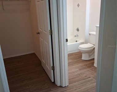 829 Camargo Way - Photo Thumbnail 7