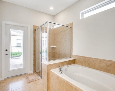 8861 Corcovado Drive - Photo Thumbnail 15