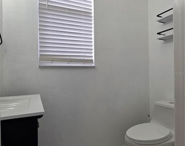 1719 Plantation Oaks - Photo Thumbnail 11