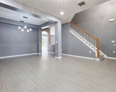 1719 Plantation Oaks - Photo Thumbnail 4