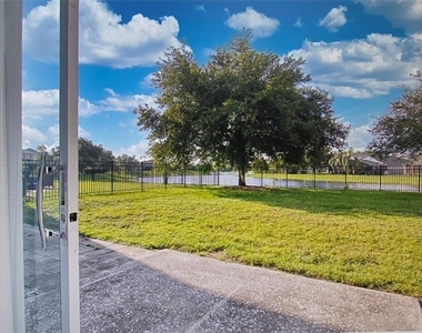 1719 Plantation Oaks - Photo Thumbnail 35