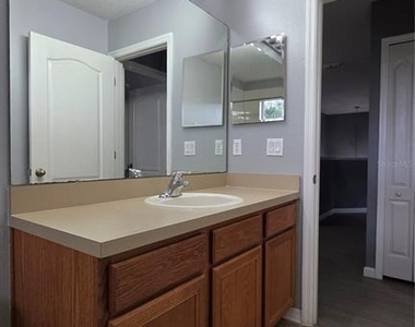1719 Plantation Oaks - Photo Thumbnail 14