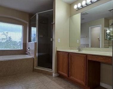 1719 Plantation Oaks - Photo Thumbnail 31