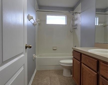 1719 Plantation Oaks - Photo Thumbnail 23