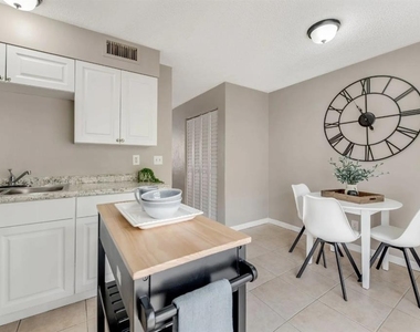 2140 S Palmetto Avenue - Photo Thumbnail 10